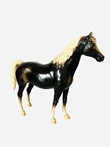 Vintage Breyer Traditional Horse Family Arabian Mare Dickory Glossy Charcoal 202