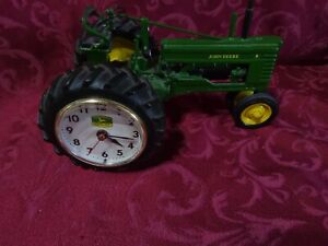 New ListingJohn Deere 1/16 Model B Tractor With Clock Built In