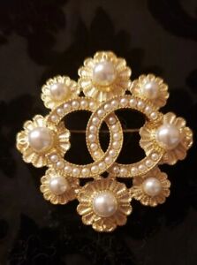 Chanel CC Gold Tone & Pearl Brooch Pin Made In France