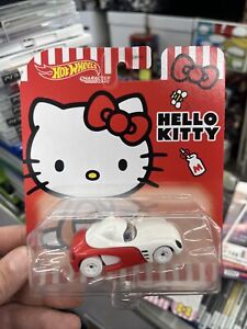 Hot Wheels 2020 Character Cars Hello Kitty (GXR38)