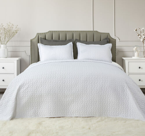 Polyester Ultrasonic Quilt & Sham Set(Reversible-White King Bedspread Comforter)