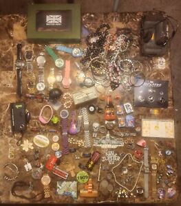 JUNK DRAWER LOT WATCHES KEYCHAINS COINS PINS PATCHES JEWELRY KNIVES RADIO