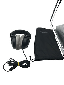 beyerdynamic DT 770 PRO 250 Ohm Over-Ear Studio Headphones - Black With Bag
