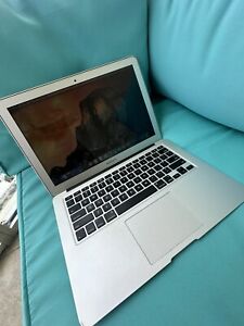 New ListingApple MacBook Air 13.3 inch Laptop - A1466 1.4 GHz 4GB 1600 MHz DDR3 Intel 5000