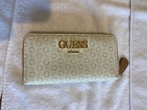 Guess Wallet Large