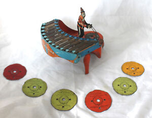 Zilotone Wind Up Xylophone Toy By Wolverine with Six Discs