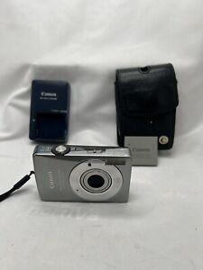 New ListingCanon Powershot SD750 Digital ELPH 7.1MP Point & Shoot Camera W/Coach Case