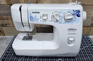 Brother Project Runway Sewing Machine - LS2250PRW - working, good condition