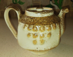 Artist Signed Japanese Art Pottery Teapot Cream Brown Incised Embossed Design EX