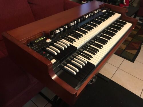 Hammond XK5 Organ + XLK5 Lower Manual in 