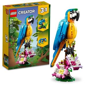 LEGO Creator 3 in 1 Exotic Parrot to Frog to Fish 31136 Animal Figure