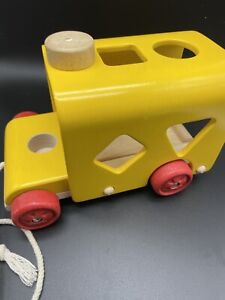 Plan Toys WOODEN SORTING BUS PULL TOY Hard to find!! Best Toy Award! BUS ONLY