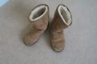 UGG BOOTS CLASSIC TAN SIZE 9