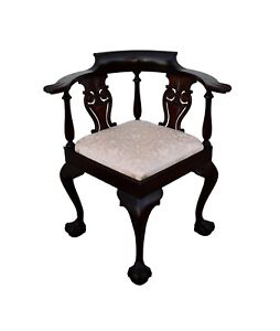 New ListingAntique Carved Mahogany Federal Style Corner Chair