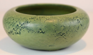 Gorgeous organic Weller frosted matte bowl in bright curdled green