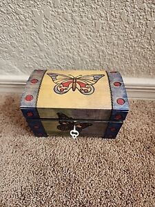 New ListingEnchanted World Of Boxes BUTTERFLY TRINKET WOODEN BOX