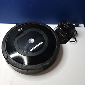 For Parts iRobot Roomba 770 Vacuum Cleaner w/ Docking Station