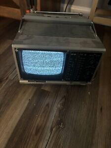 Vtg SONY Solid State Television TV Model TV-515 Portable Black & White 5” Screen