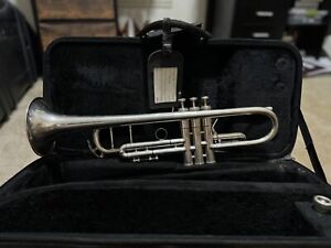 King Silver Flair Bb Trumpet 1055T Professional Player Horn