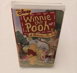 Winnie the Pooh -A Valentine for You (2000, VHS Clamshell) WITH VALENTINE INSERT