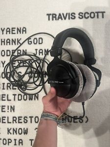 New Listing🩶beyerdynamic DT 770 PRO 80 Ohm Over-Ear Studio Headphones Black (no box) 🩶