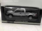 Ford 2004 F-150 White Diecast 1:18 Scale Americas Pickup Truck With Box