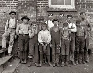 1908. NEWTON North Carolina COTTON MILL WORKERS Child Labor Photo (182-S)
