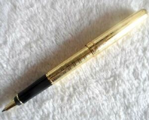 Outstanding Parker Sonnet Series Gold/Golden Clip 0.5mm Nib Rollerball Pen