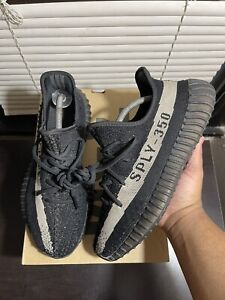 Size 10.5 - adidas Yeezy Boost 350 V2 Low Oreo Worn Condition