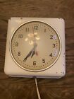 Vintage Wall Clock 1940's General Electric 2H08 Cream Antique Finish Tested USA