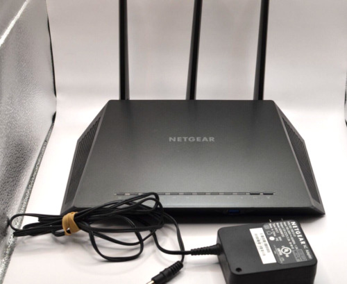 NetGear Nighthawk R6900v2 AC1900  Smart Wifi Wireless Router *WORKS*