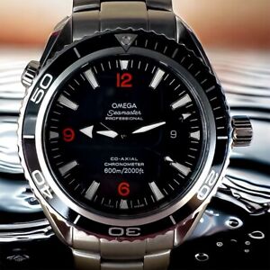 Omega Seamaster Planet Ocean Diver 600m 45.5mm Steel 2200.51.00 Box & Papers!