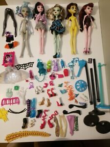 Huge Monster High 5 Doll Lot  w/ Many Accessories, Pets, Parts - Mattel 2008