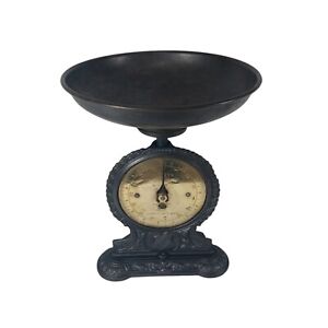 Antique 1920s Salter's Family Scale No. 45. Cast Iron & Brass Dial. Weighs 14lb.
