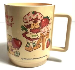 Vintage 1980 Strawberry Shortcake Plastic Mug American Greetings Corp