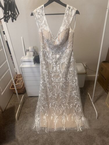 Azazie Bride Dress Size 8 NWT