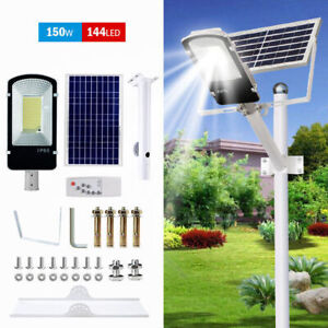 150W 6500K LED Solar Street Lights Outdoor Dusk to Dawn Pole Light With Remote