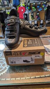 Sidi Alba 2 road cycling shoes, black , 42.5 (8.4 US)- new, old stock in the box