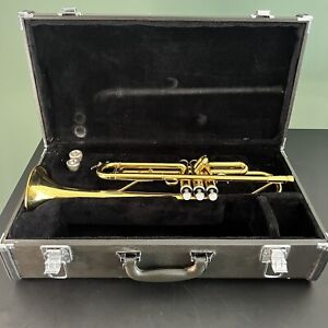 New ListingYamaha YTR-2335 Bb Trumpet
