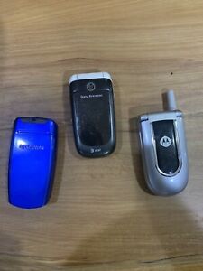 Lot of 3 Estate Sale cell phones vintage Motorola Sony Samsung AT&T Untested