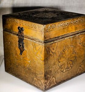 Shamrock Clover Hand Carved Antique Wood Box