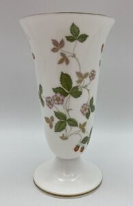 Wedgwood Wild Strawberry Trumpet Vase Flare Top Footed Base Fine Bone China 7