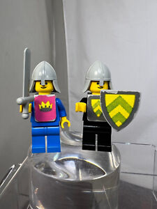 Lego Vintage Castle Blue & Black Knight Minifigures 6075/375 Crown Sticker Armor