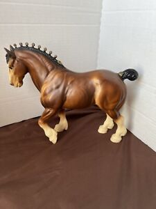 New ListingBREYER CLYDESDALE MARE WITH GOLD BOBS WHITE IN EYES NICE