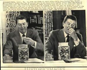 1973 Press Photo Governor Ronald Reagan samples from office jelly bean jar