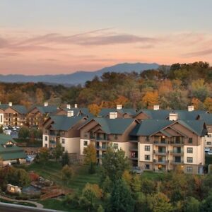 WYNDHAM SMOKY MOUNTAINS LODGING; PIGEON FORGE LODGING; 18 - 24 MAY; 2 BDRM DLUX