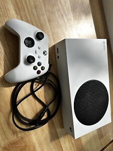 New ListingUsed Microsoft Xbox Series S - 512GB SSD - CONSOLE W Controller(Good Condition)