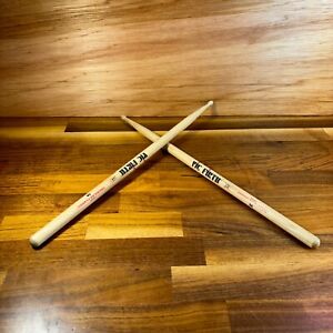 Vic Firth 5A American Classic Hickory Drum Sticks 16