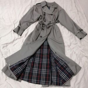 Woman's Burberrys vintage Trench Coat Gray Size X long 8, S-M.