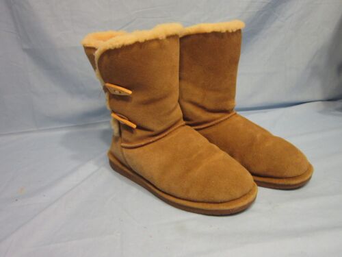 Bearpaw Boots, Size 9, Pre-Owned, but Lightly Worn